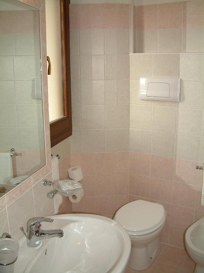 Scano Comfort Inn Santa Teresa Gallura Eksteriør billede