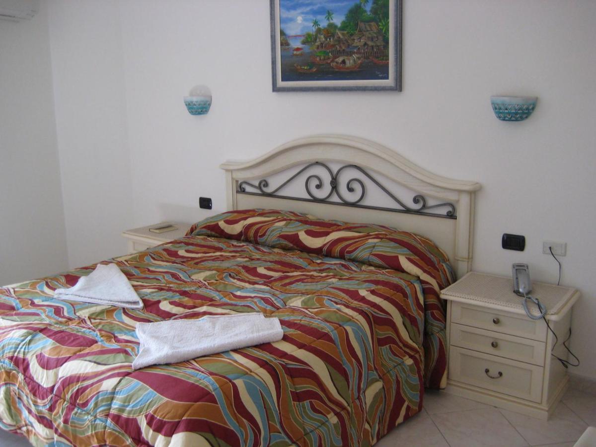 Scano Comfort Inn Santa Teresa Gallura Eksteriør billede