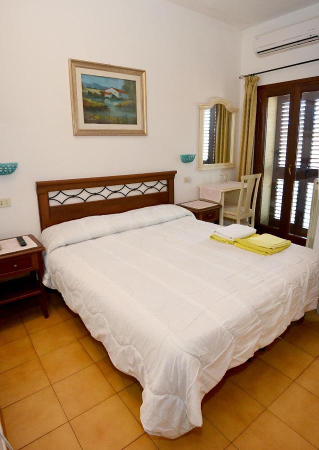 Scano Comfort Inn Santa Teresa Gallura Eksteriør billede