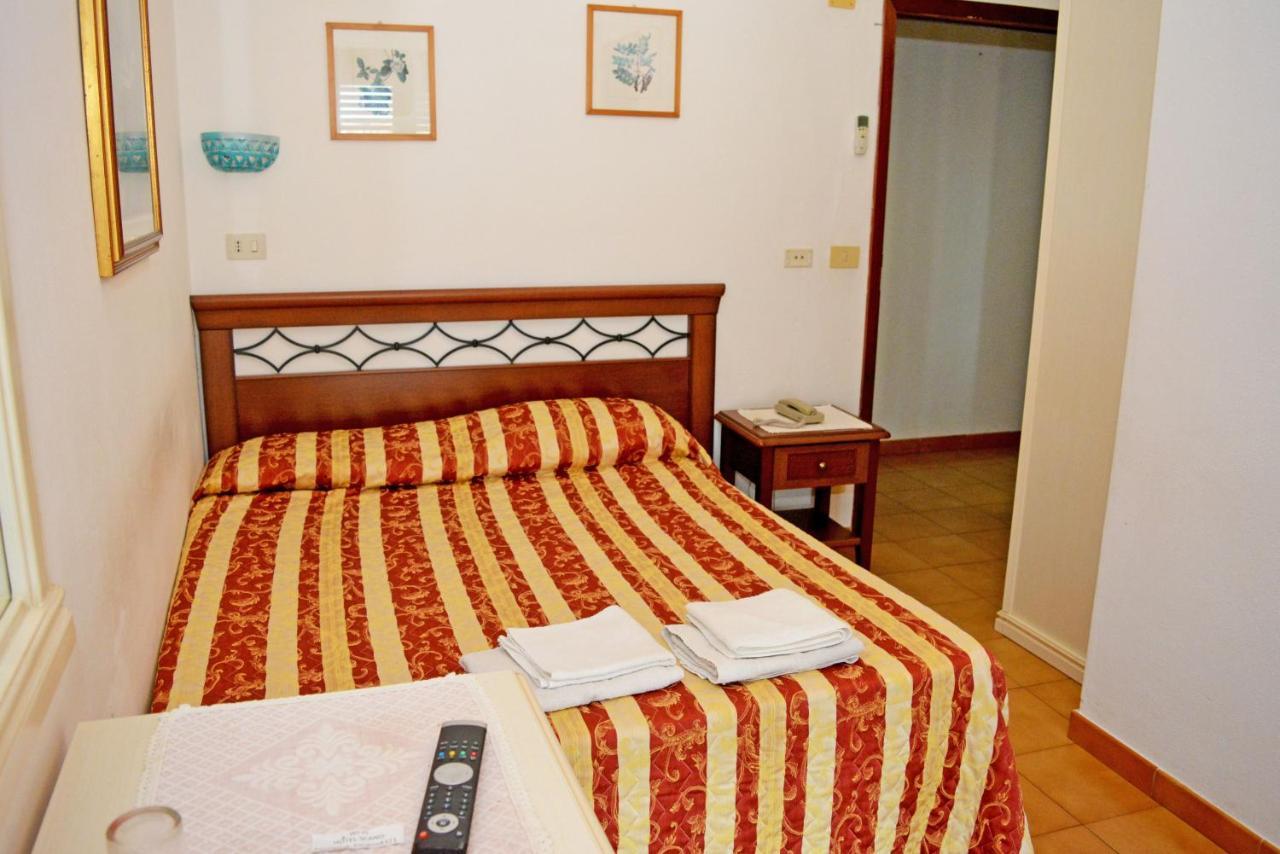 Scano Comfort Inn Santa Teresa Gallura Eksteriør billede