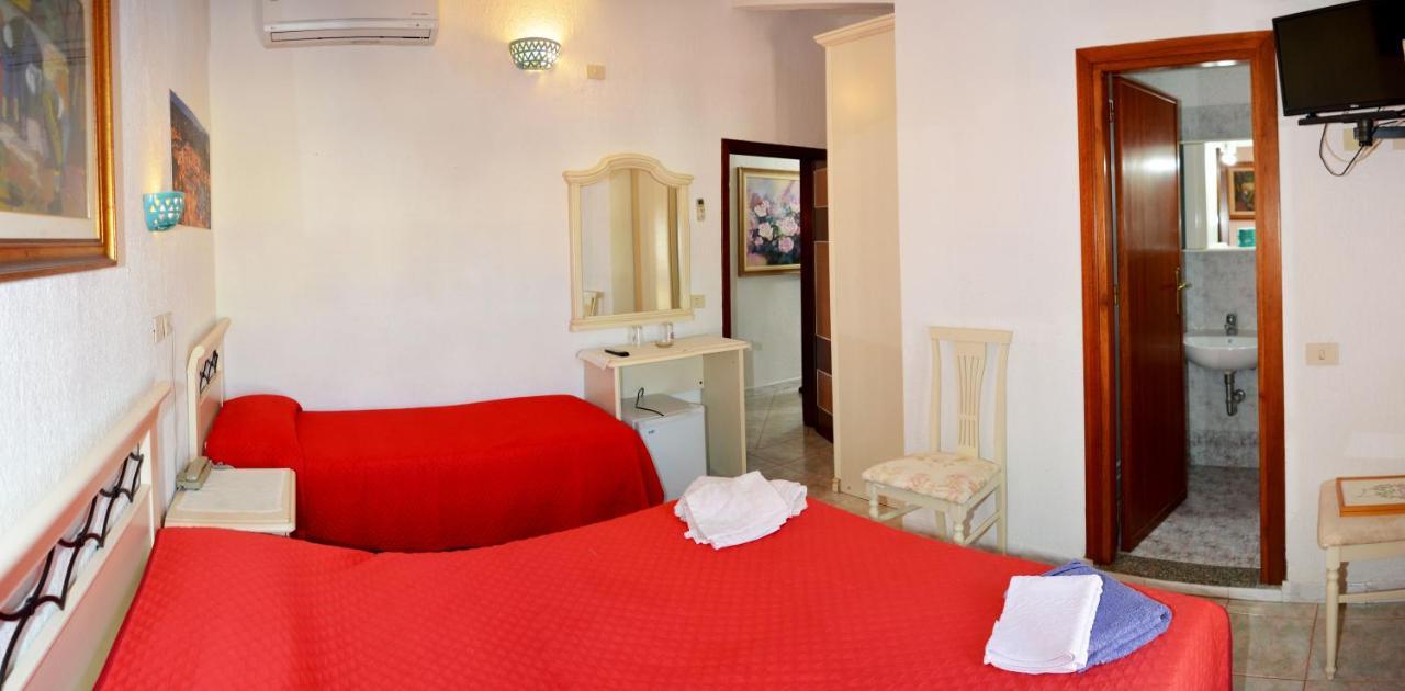 Scano Comfort Inn Santa Teresa Gallura Eksteriør billede
