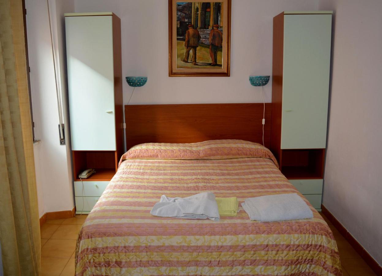 Scano Comfort Inn Santa Teresa Gallura Eksteriør billede