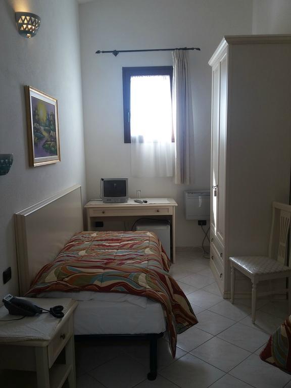 Scano Comfort Inn Santa Teresa Gallura Eksteriør billede