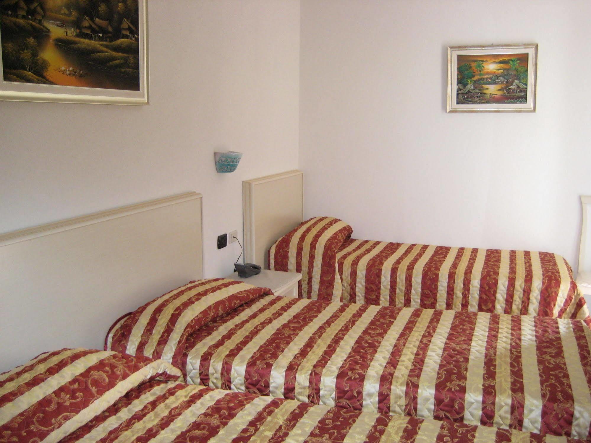 Scano Comfort Inn Santa Teresa Gallura Eksteriør billede