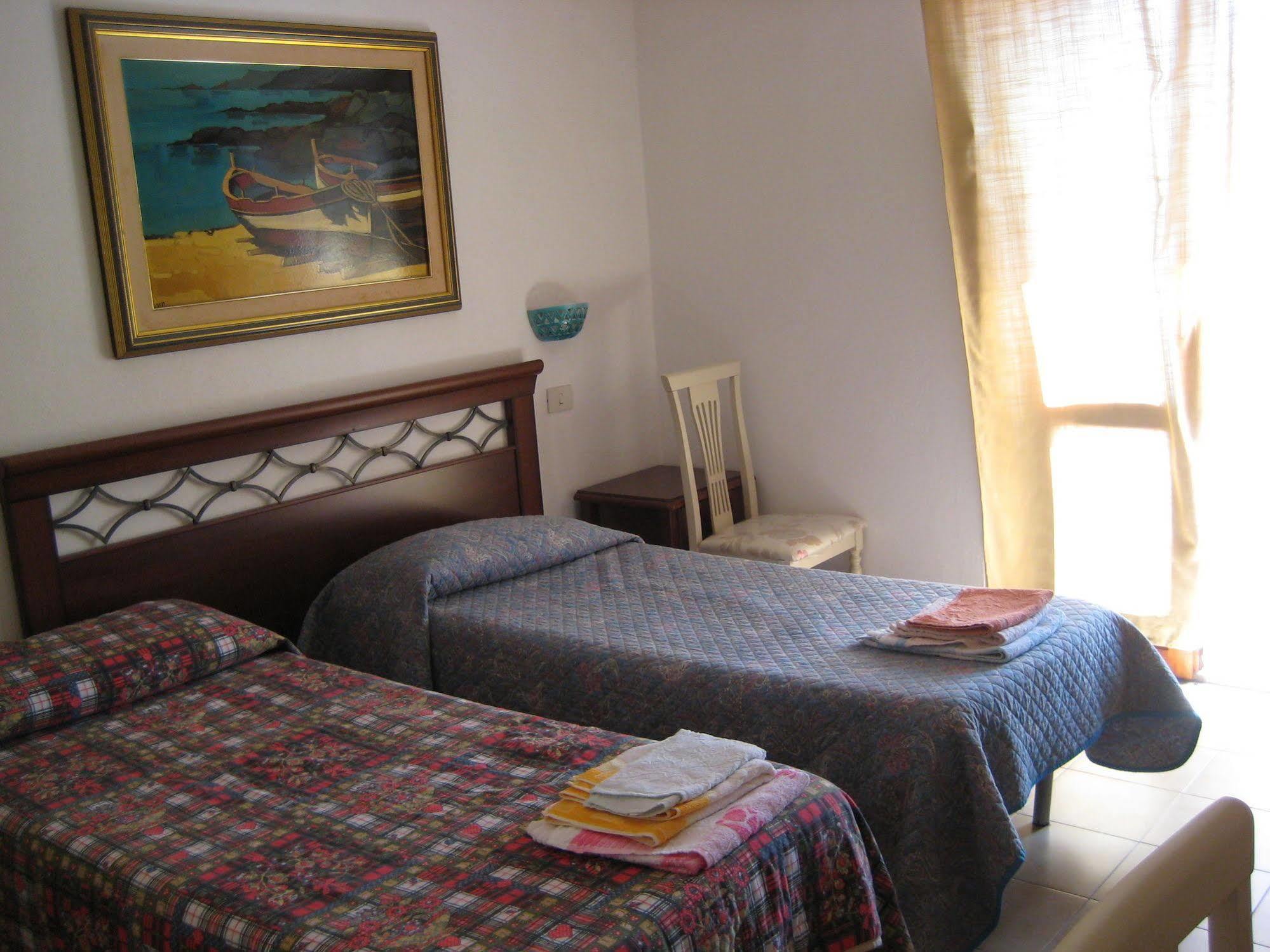 Scano Comfort Inn Santa Teresa Gallura Eksteriør billede